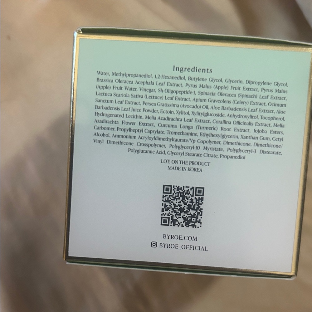 ROE Kale Gel Moisturizer - Mint and Gold - Picture 3 of 5